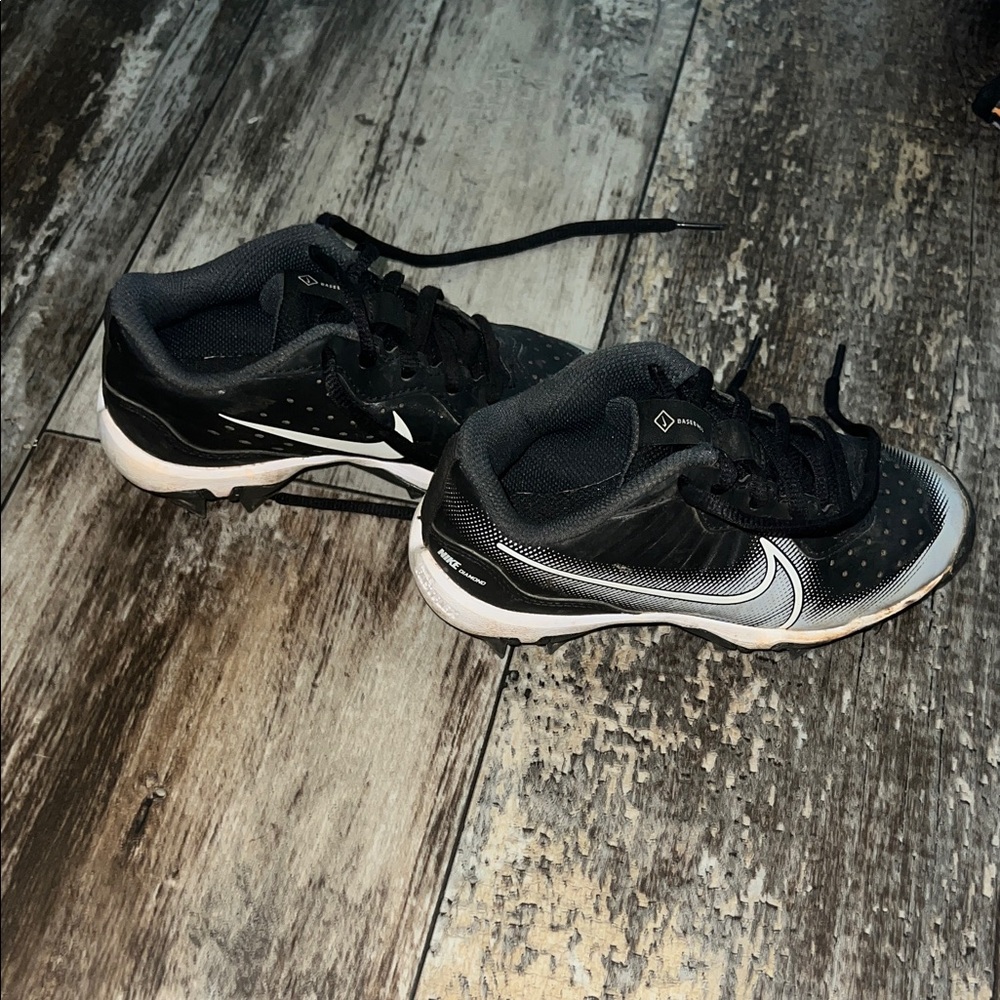 Nike Black and Gray Toddler Cleats